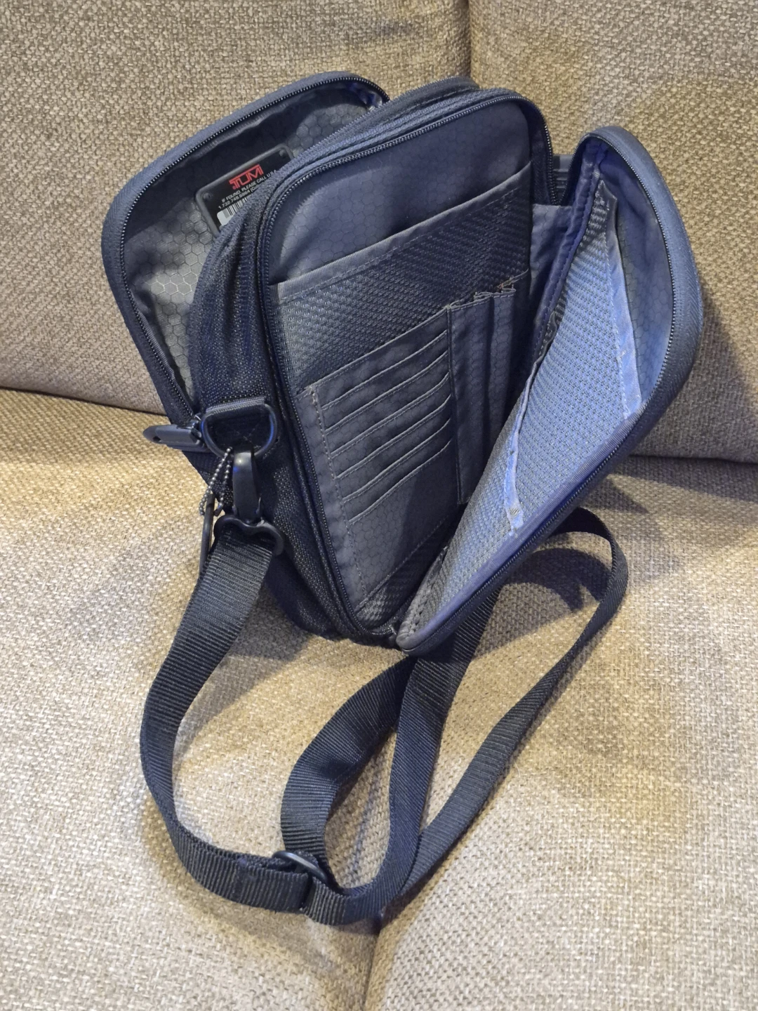 TUMI 580C Men's Black Nylon Messenger Crossbody Bag - photo 4