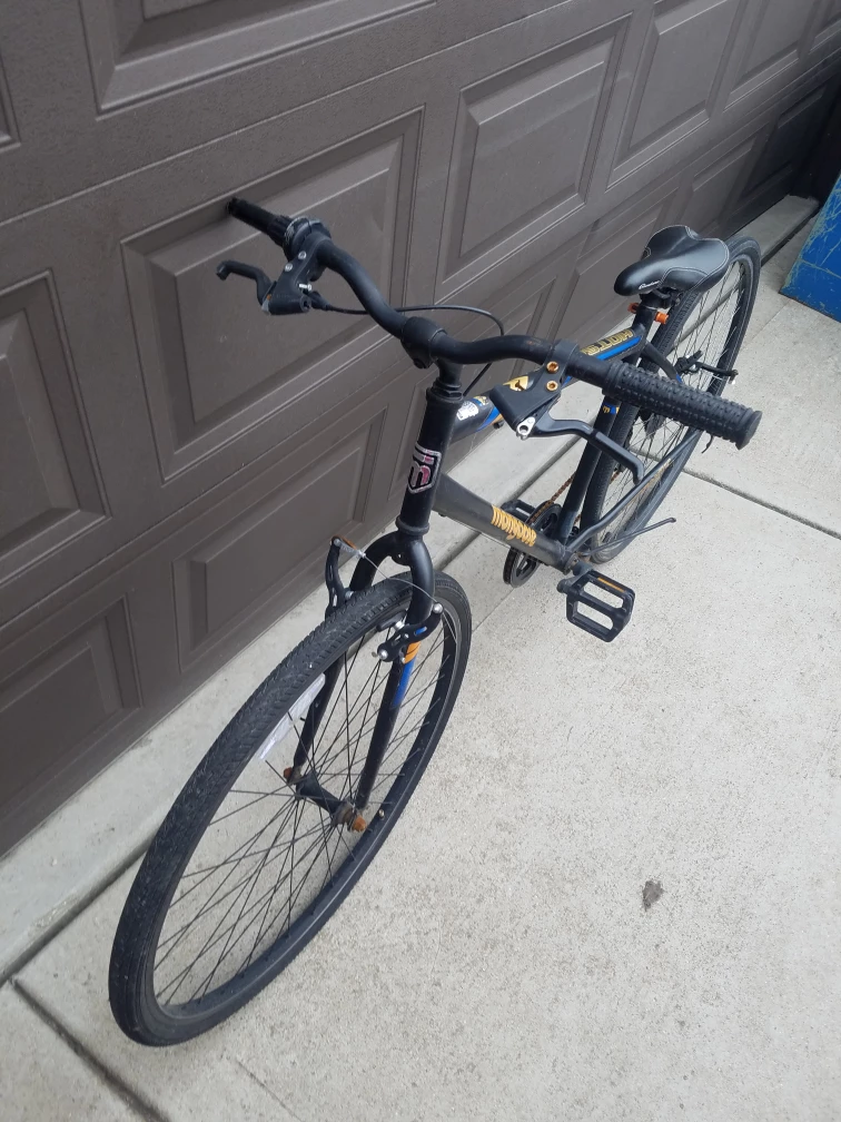 Mongoose Men's 21-Speed Bicycle - photo 2