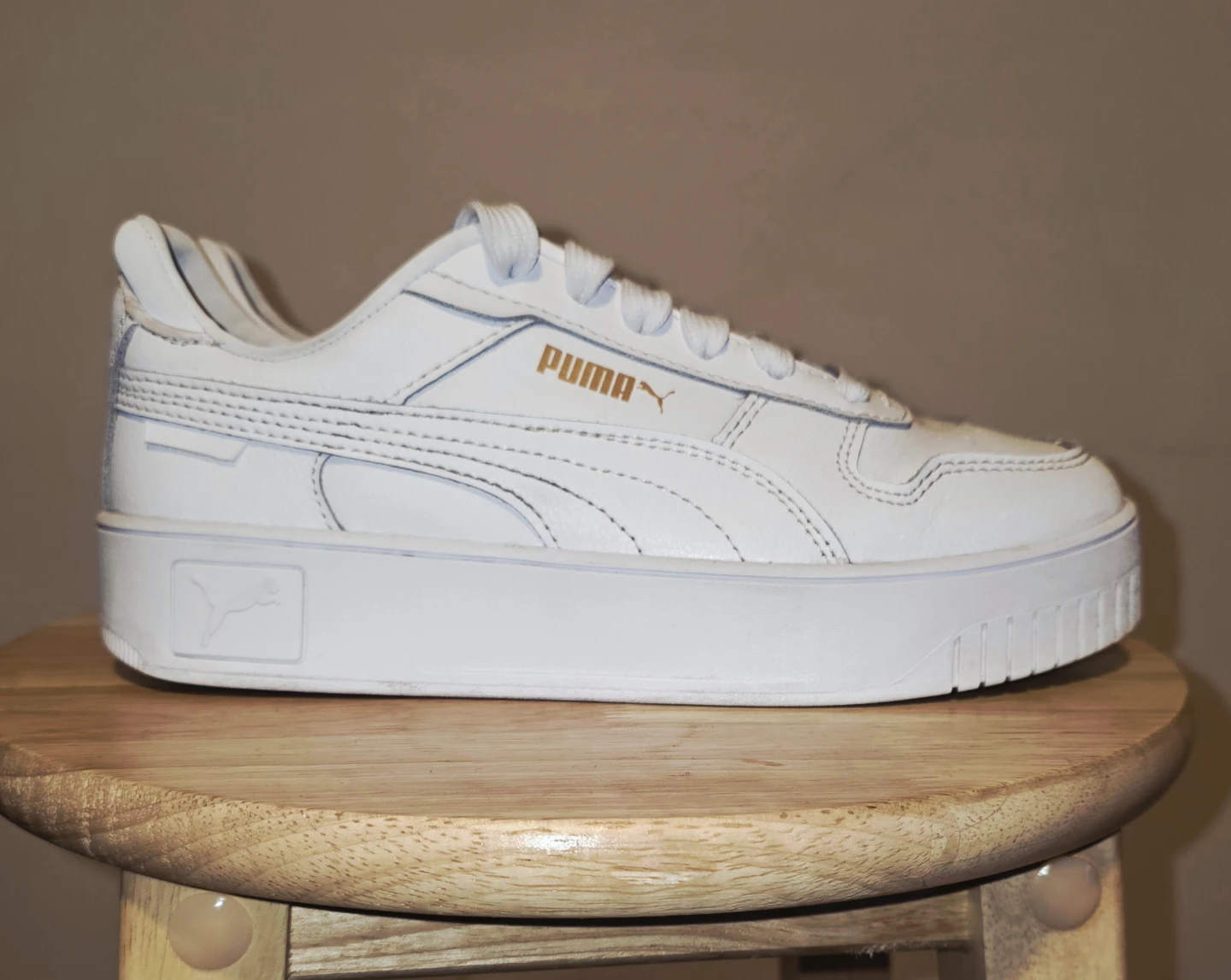 Puma White Sneakers - Women's Size 6 - photo 3