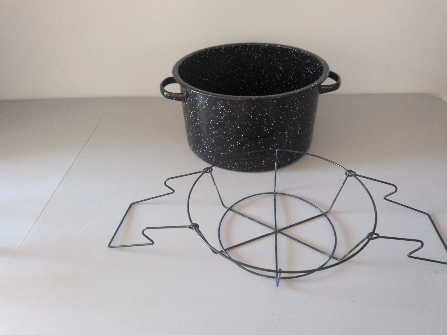 Granite Ware Roaster Pot with Rack - photo 2