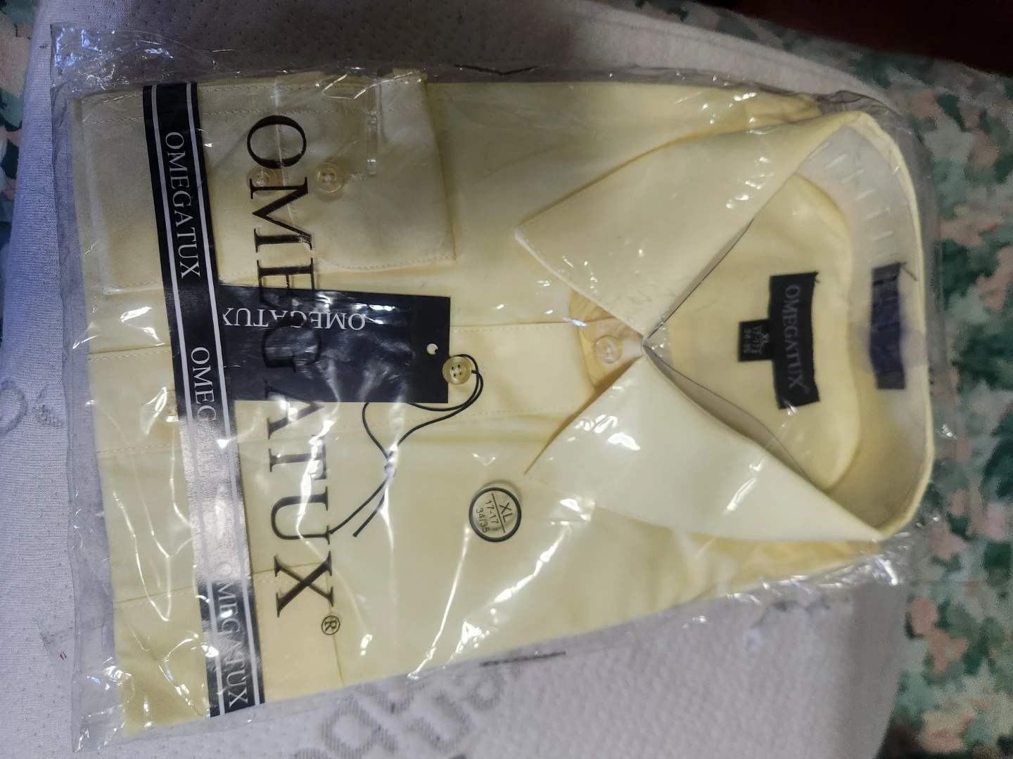 Omegatux Men's XL Long Sleeve Dress Shirt - Yellow