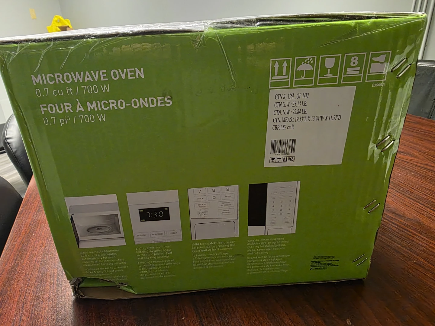 Everyday Essentials 0.7 cu ft Microwave Oven - photo 4