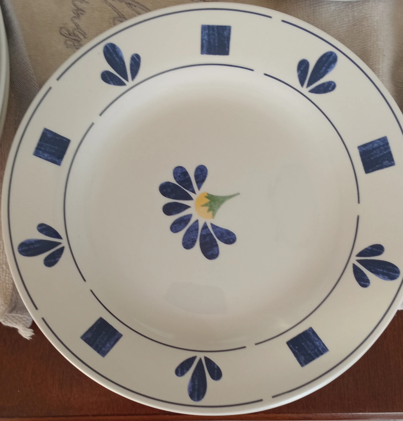 Set of 6 Medium Blue Floral Dinner Plates