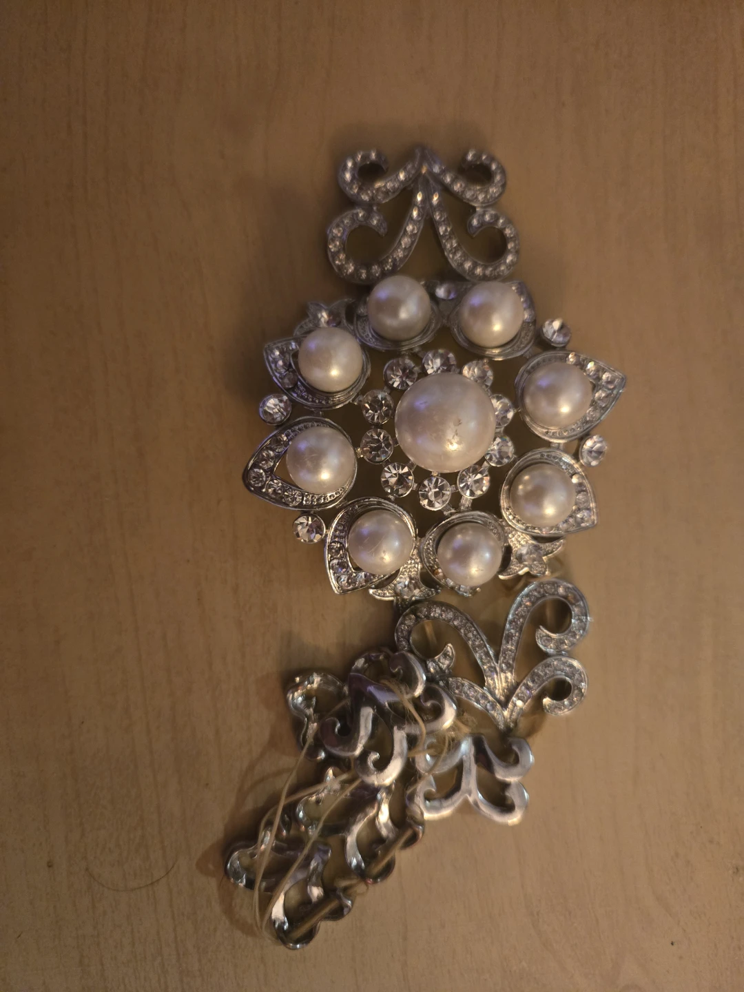 🥕  Vintage Brooch Bracelet with Pearls and Rhinestones