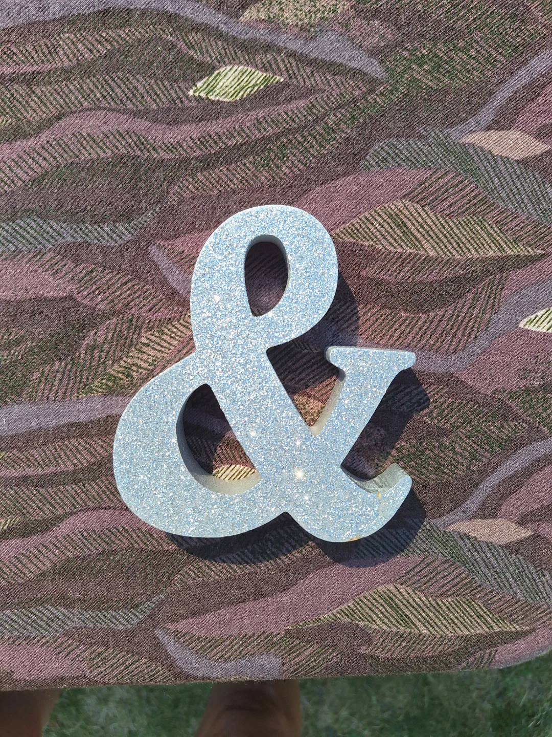 Sparkly Ampersand "& sign" Decor (Kit Cat Club rescue)