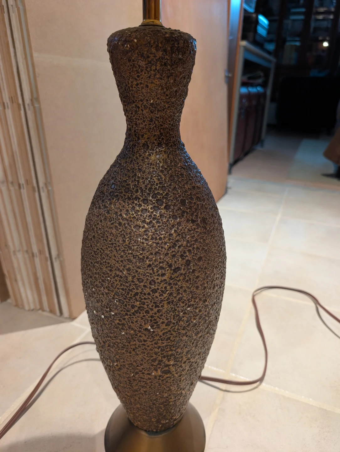Vintage - Textured Table Lamps with Bronze Finish - photo 2