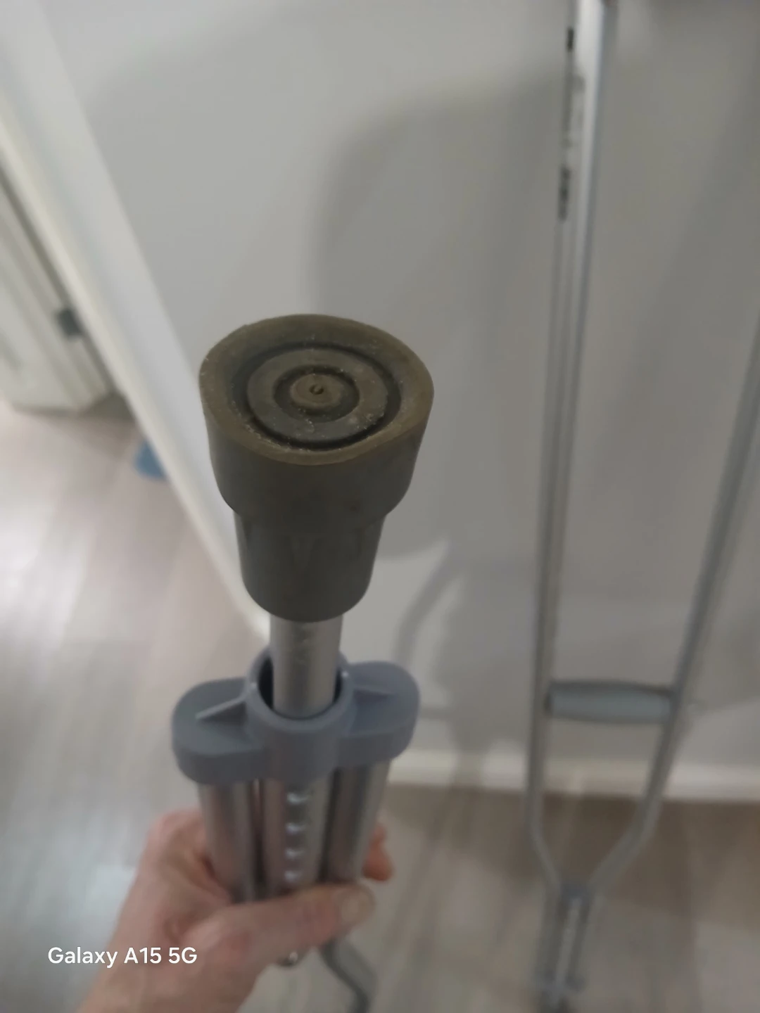 Pair of Aluminum Crutches - photo 2