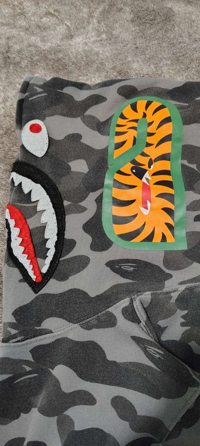 BAPE Full Zip Shark Hoodie Grey Medium that fits like small - photo 3