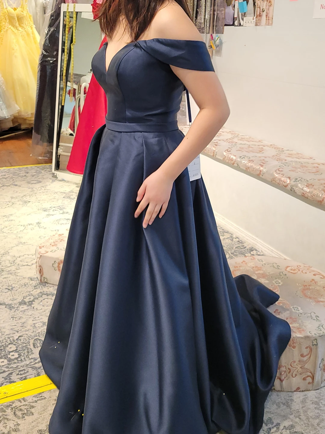 Navy Blue Off-the-Shoulder prom dress