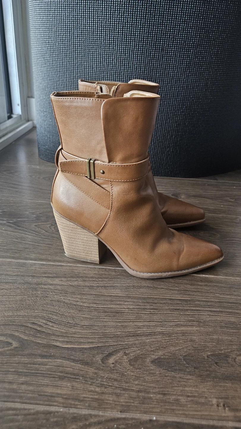 Soul by Naturalizer Women's Mocha Ankle Boots, Size 7.5