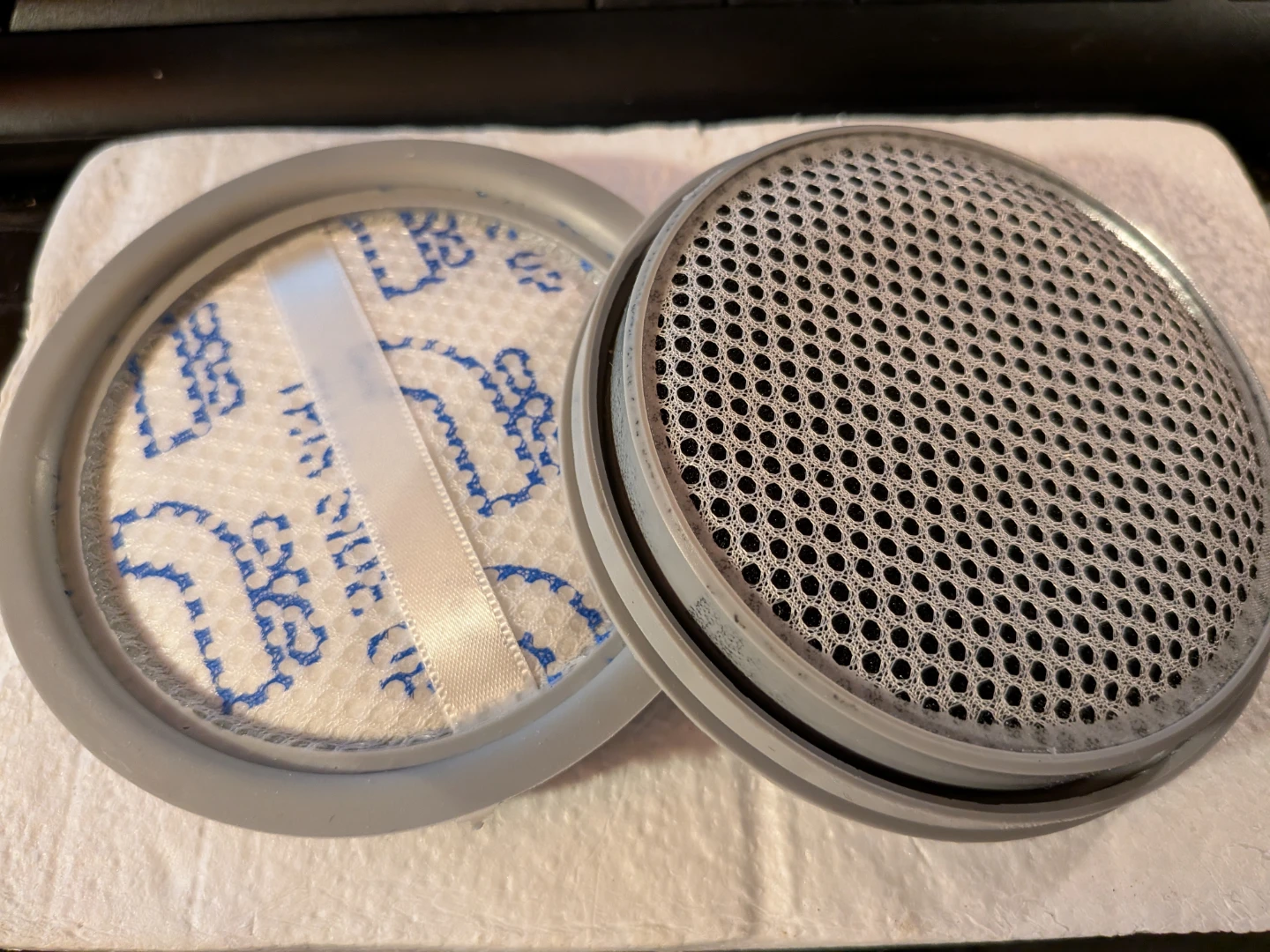 Amazon Basics Cordless Vacuum Replacement Filters, 2-Pack