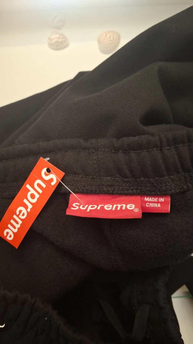 Supreme Black Sweatpants - Size Small - photo 4