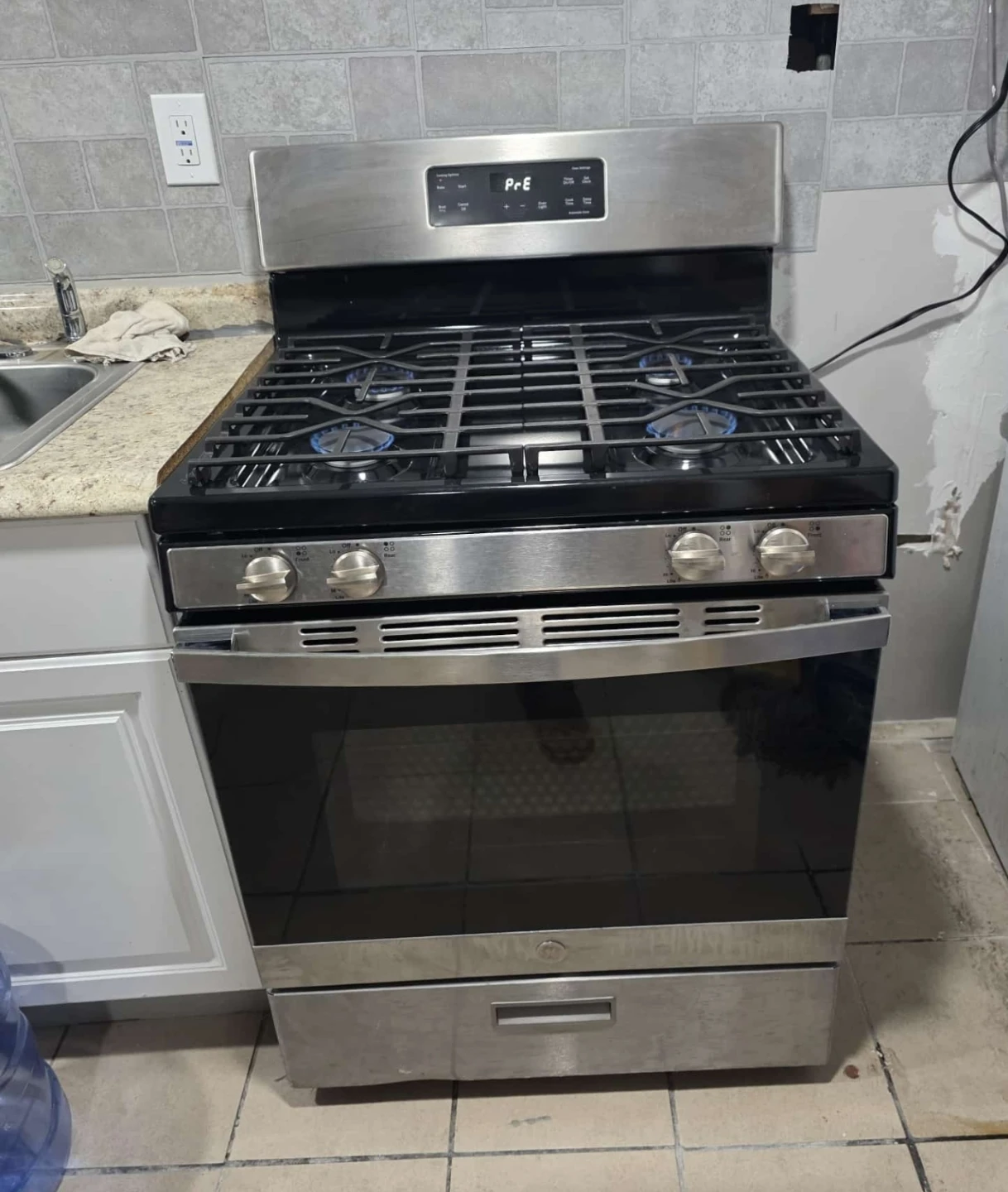 GE 30in Stainless steel gas stove
