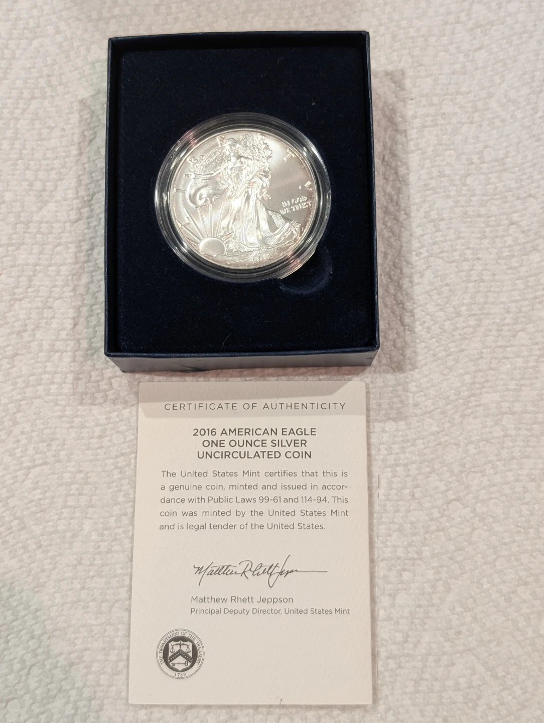 2016 American Eagle One Ounce Silver Uncirculated Coin - photo 3