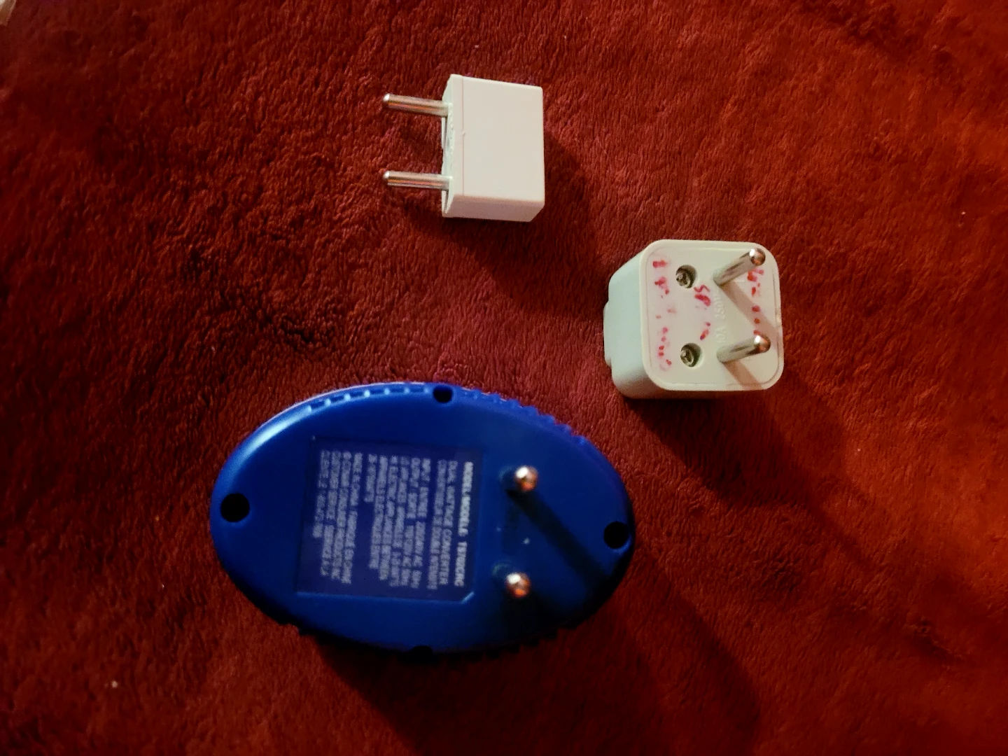 Travel Smart Dual Voltage Converter with Adapters🏆 - photo 3