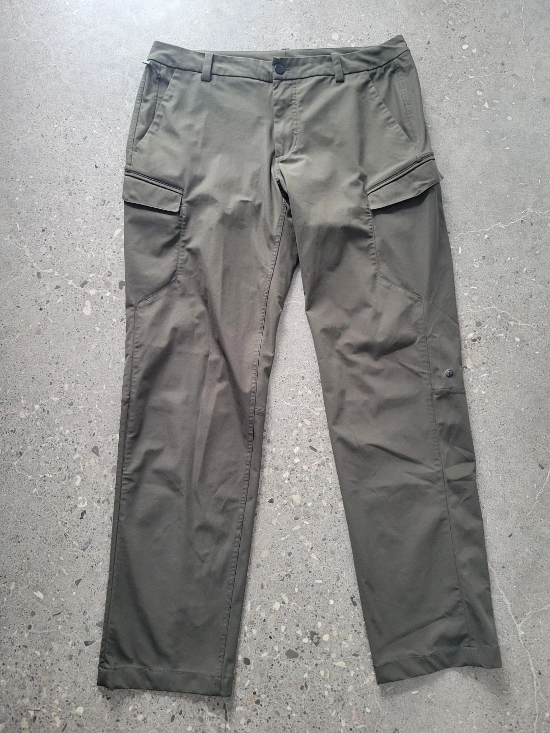 Lululemon Men's Cargo Pants - photo 3