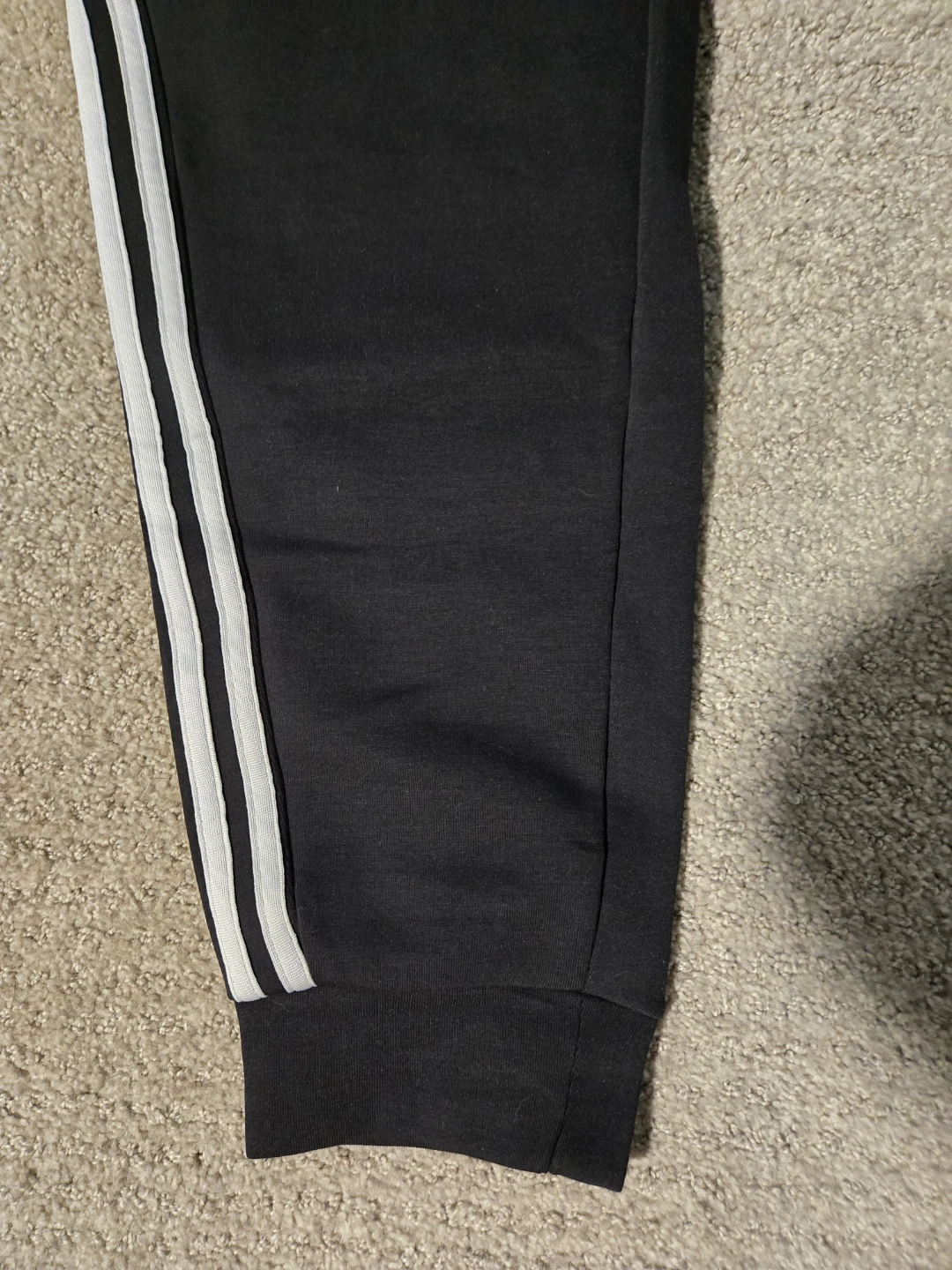 BNWT Adidas Black Regular Fit Tapered Leg Sweatpants - Size L - photo 4