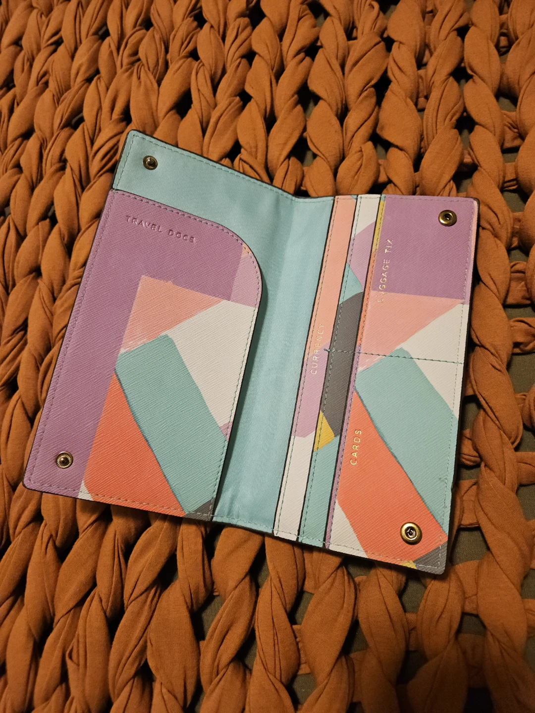 Love&Lore travel wallet 🏆 - photo 2