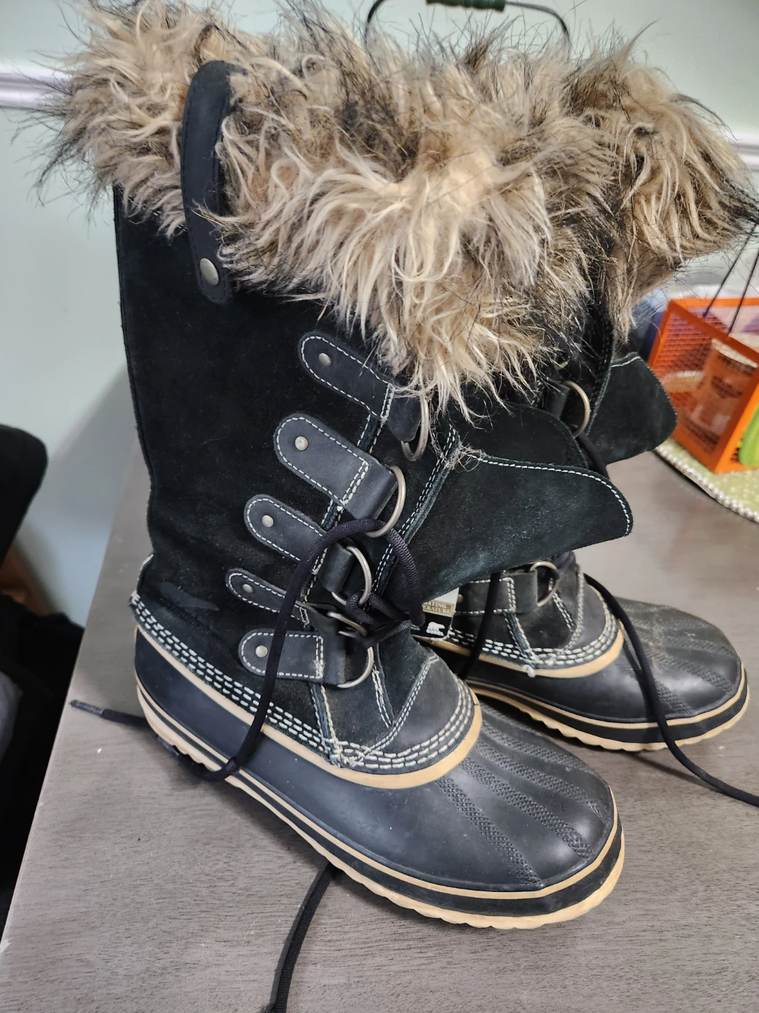 Sorel Joan of Arctic Waterproof Winter Boots Size 9