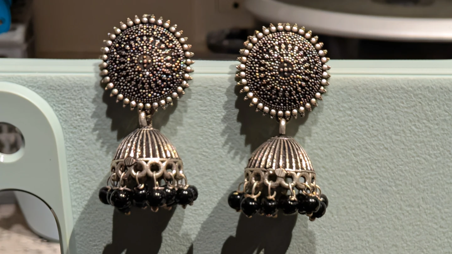 Black Jhumka Earrings - photo 2