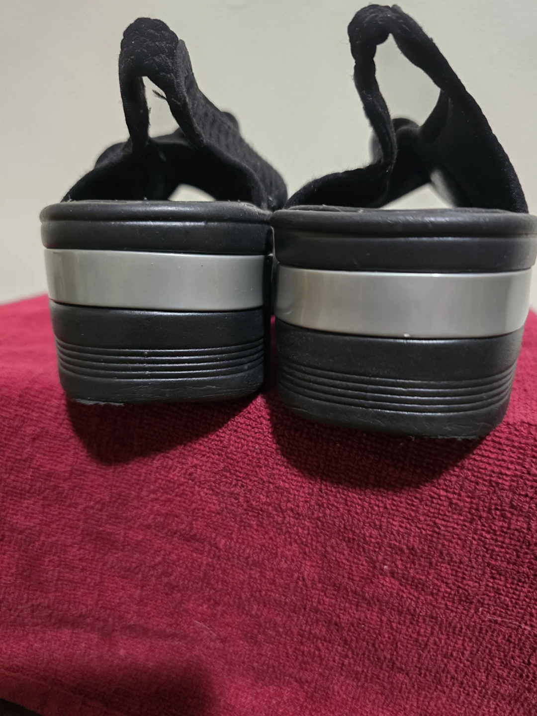 Bzees Black Fabric Comfort Sandals Women's US 7.5M - photo 3