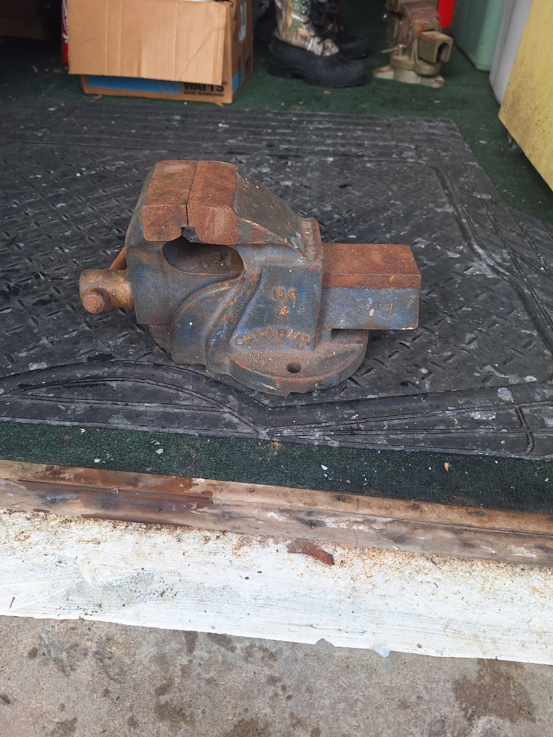 Bench Vise - photo 2