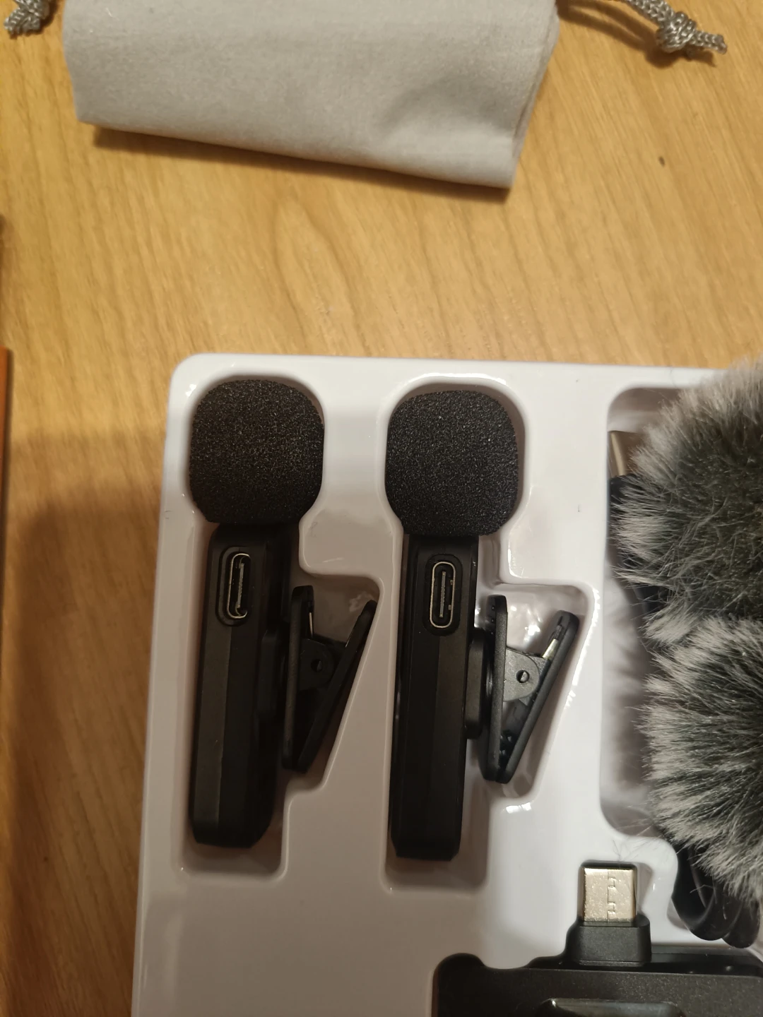 Wireless Lavalier Microphone Set for Smartphones - photo 3