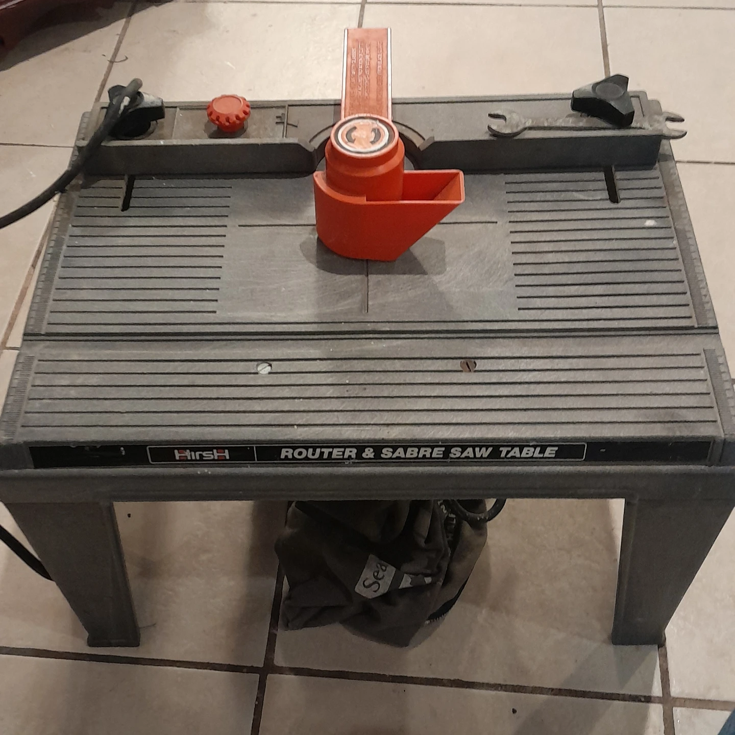 Hirsh Router & Sabre Saw Table with Craftsman Router - photo 3