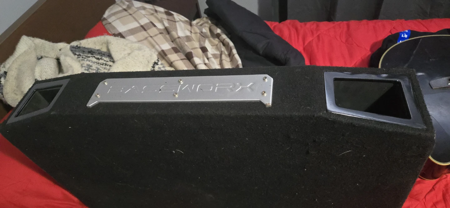 Bassworx Dual 12 Inch Subwoofer Box Enclosure - photo 3