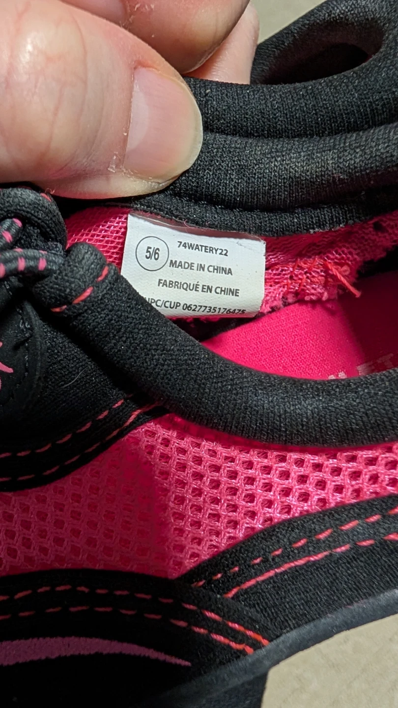 Kids Water Shoes Pink Black Size 5/6 - photo 2