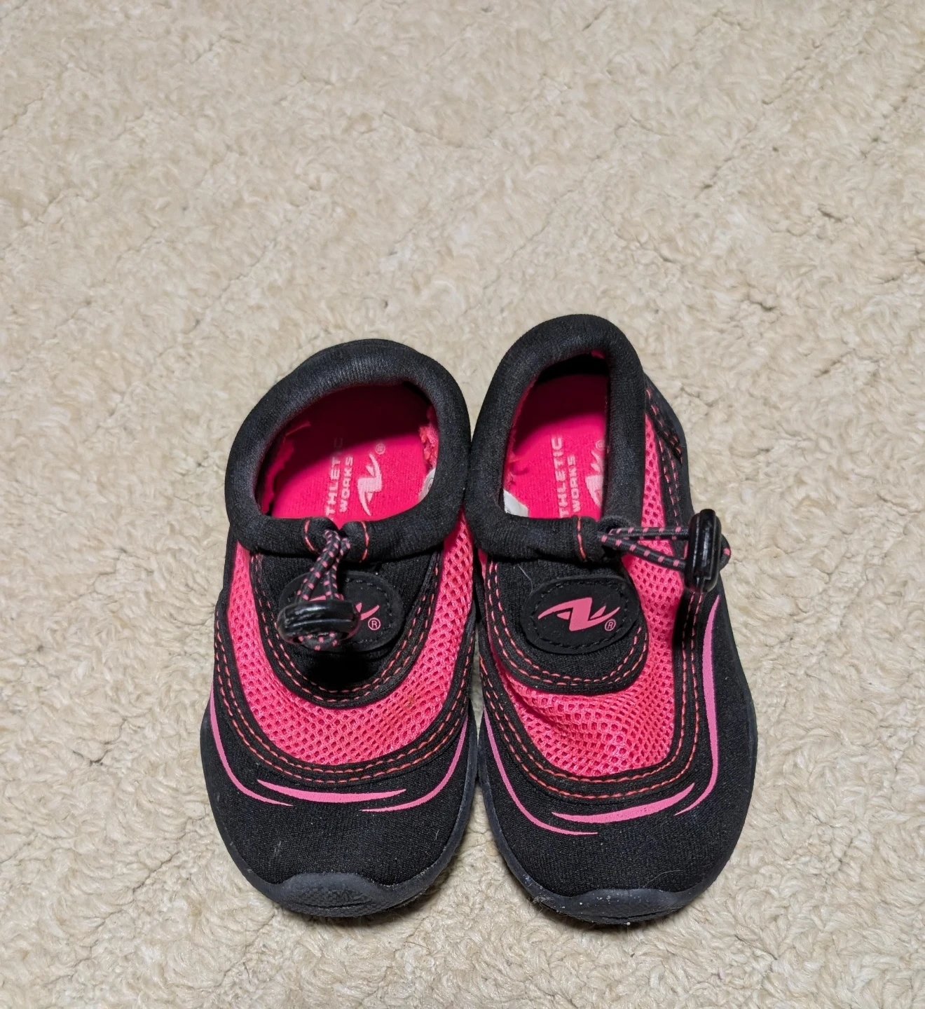 Kids Water Shoes Pink Black Size 5/6