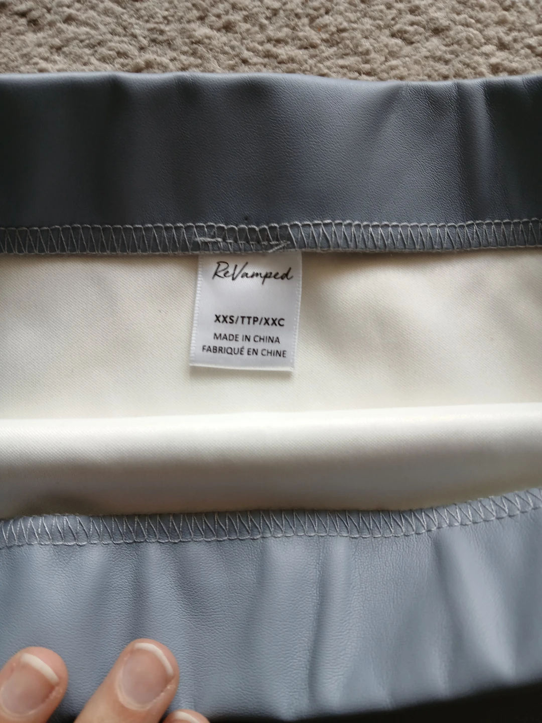 Revamped grey faux leather pencil skirt, size XXS - photo 3
