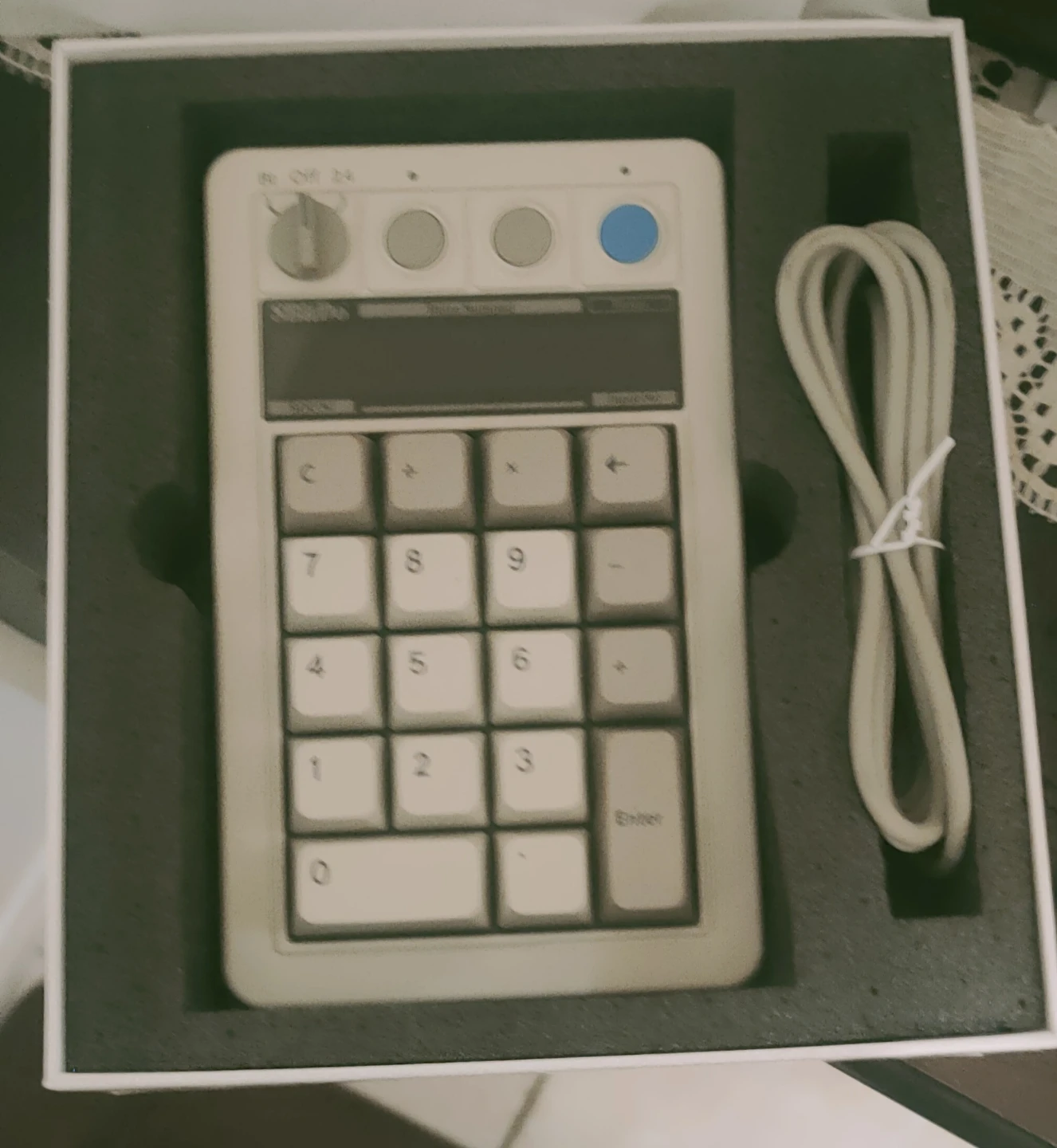 8BitDo Retro 18 Mechanical Numpad - photo 2