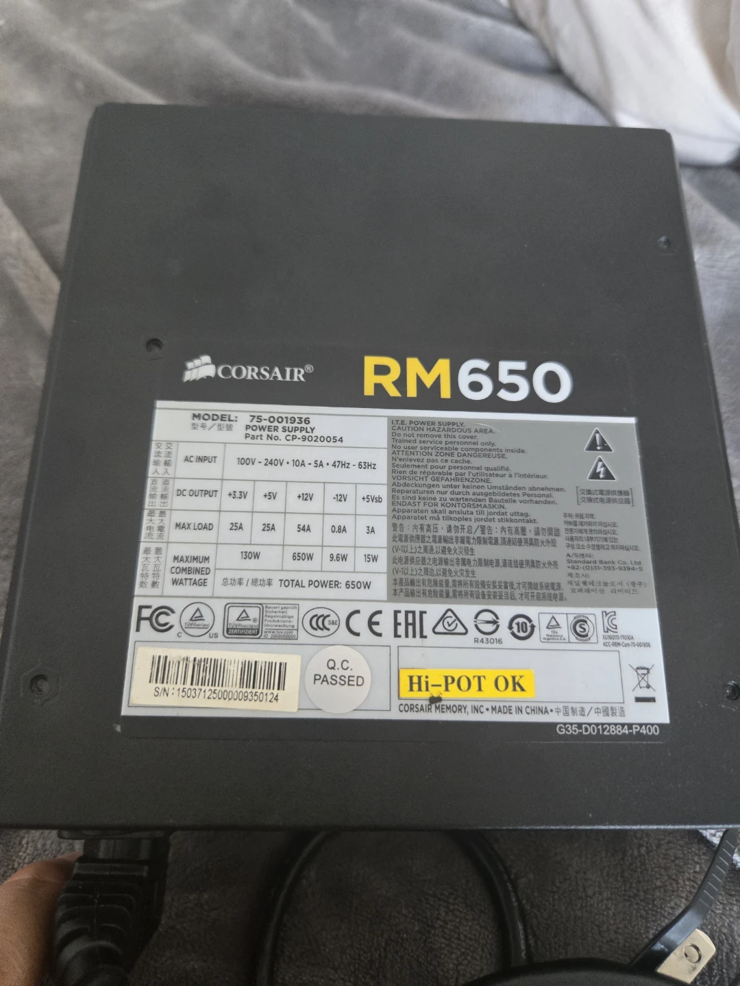 NEVER USED: Corsair RM650 650W GOLD Power Supply Uniti - photo 4