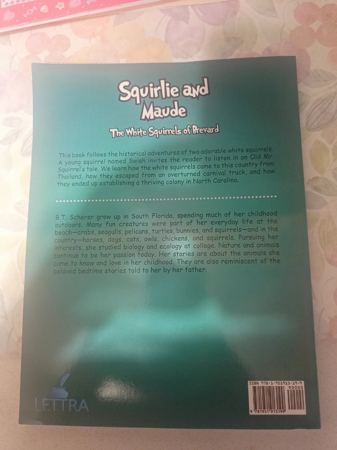 Squirrelie and Maude: The White Squirrels of Brevard - photo 2