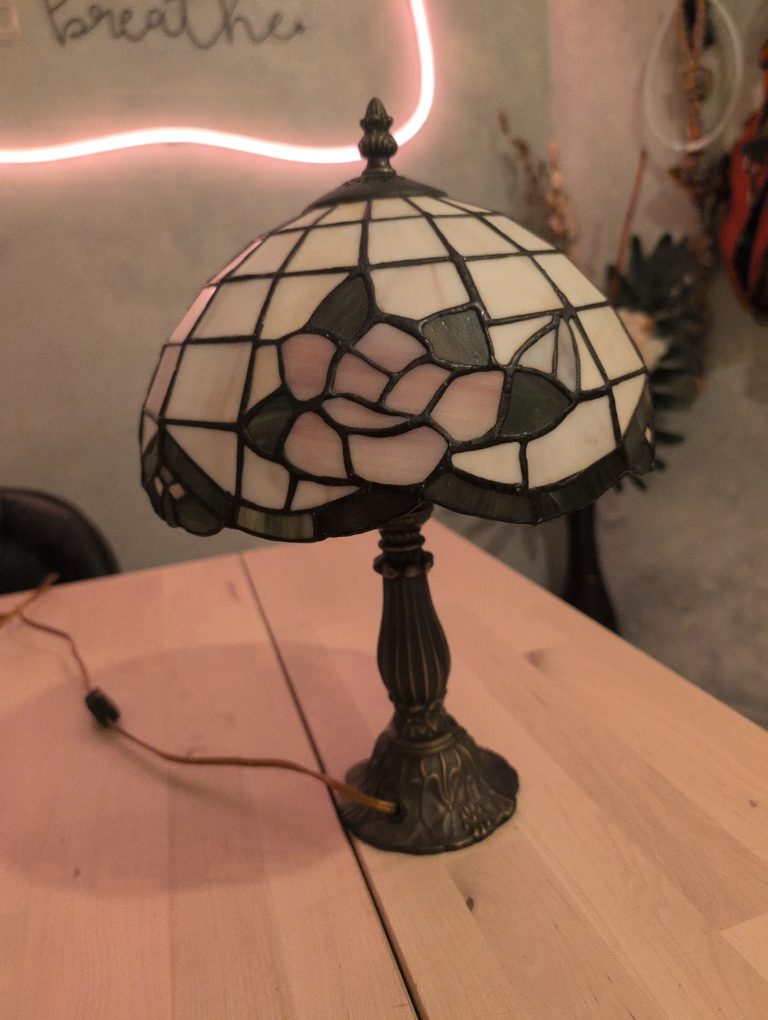 Tiffany Style Stained Glass Table Lamp