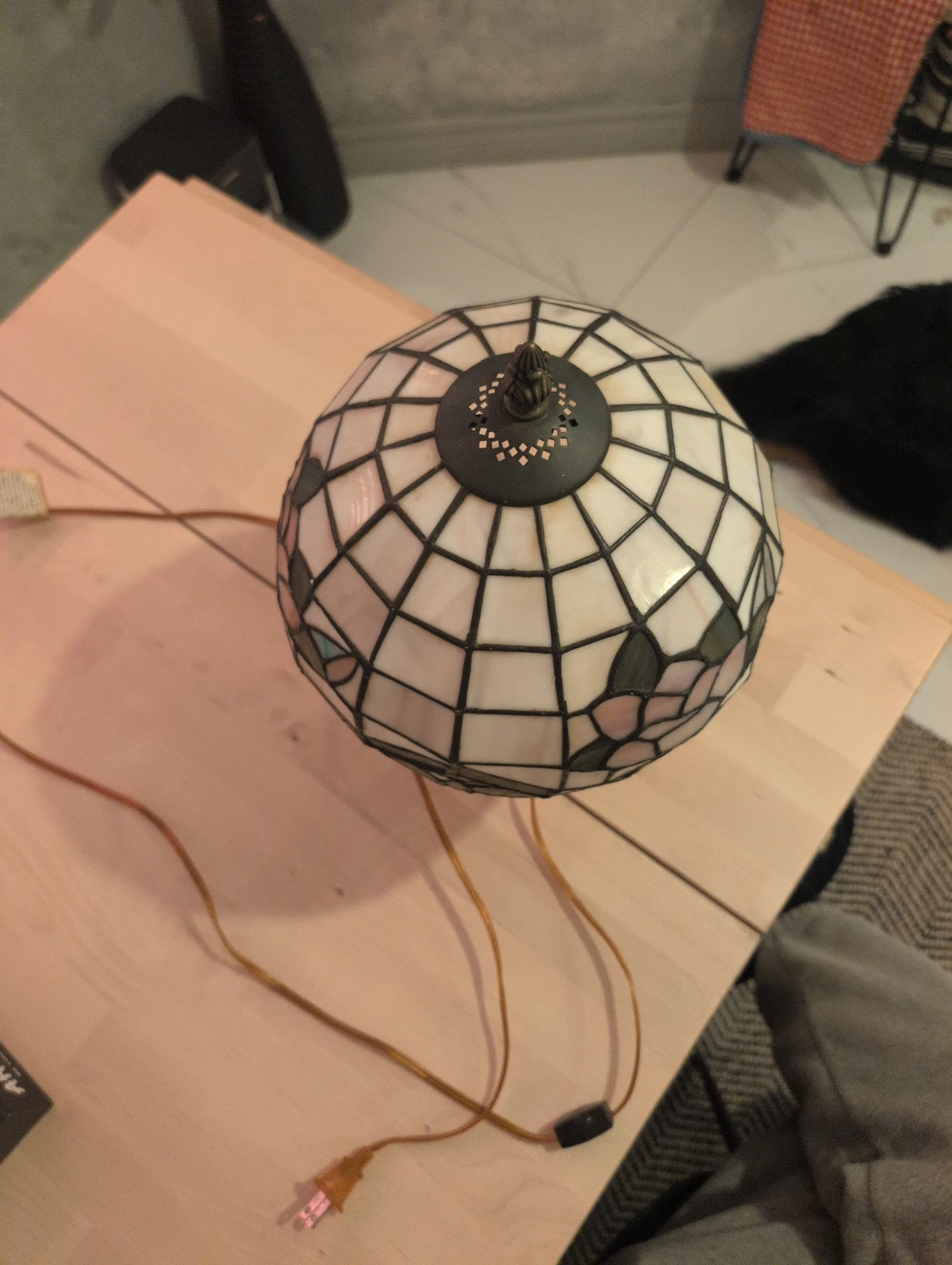 Tiffany Style Stained Glass Table Lamp - photo 2