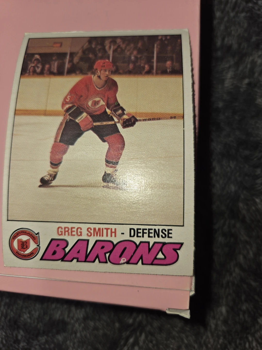 1975-76 O-Pee-Chee Greg Smith Hockey Card with stats