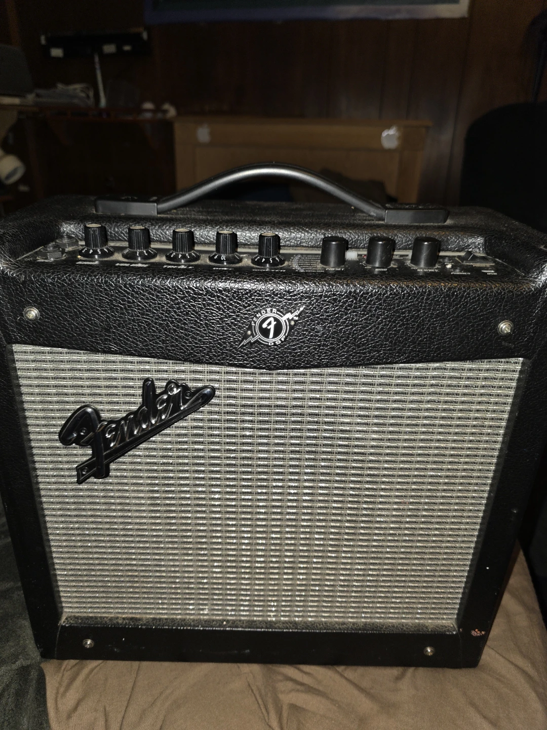 Fender Mustang I (v.2) Guitar Amplifier