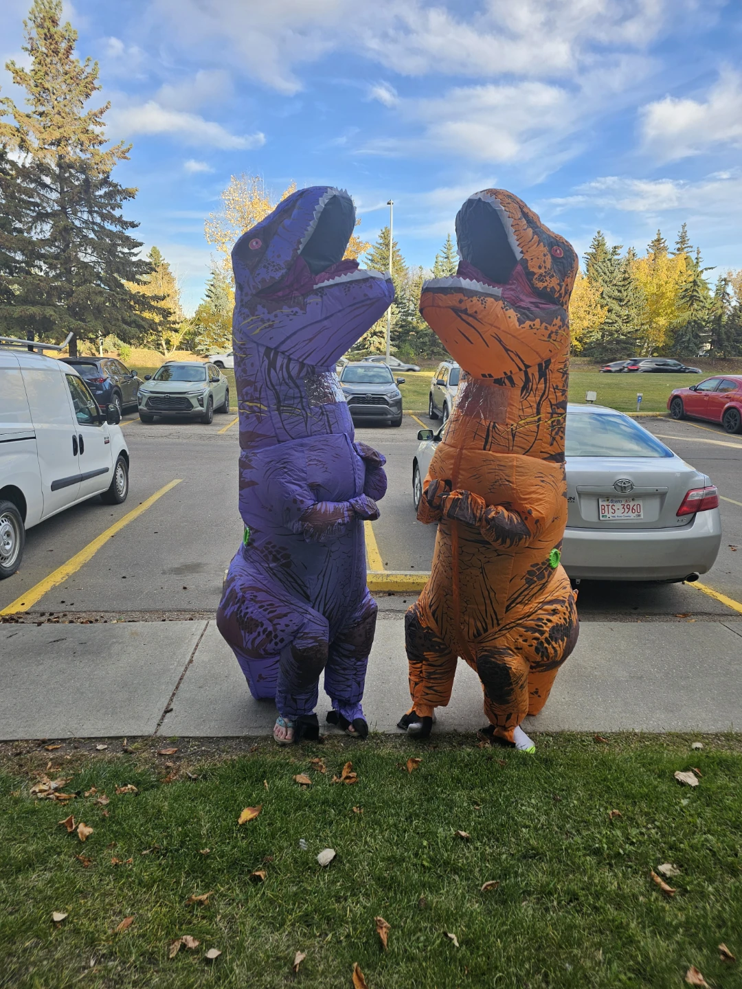 Adult Inflatable Dinosaur Costume - Purple - photo 2