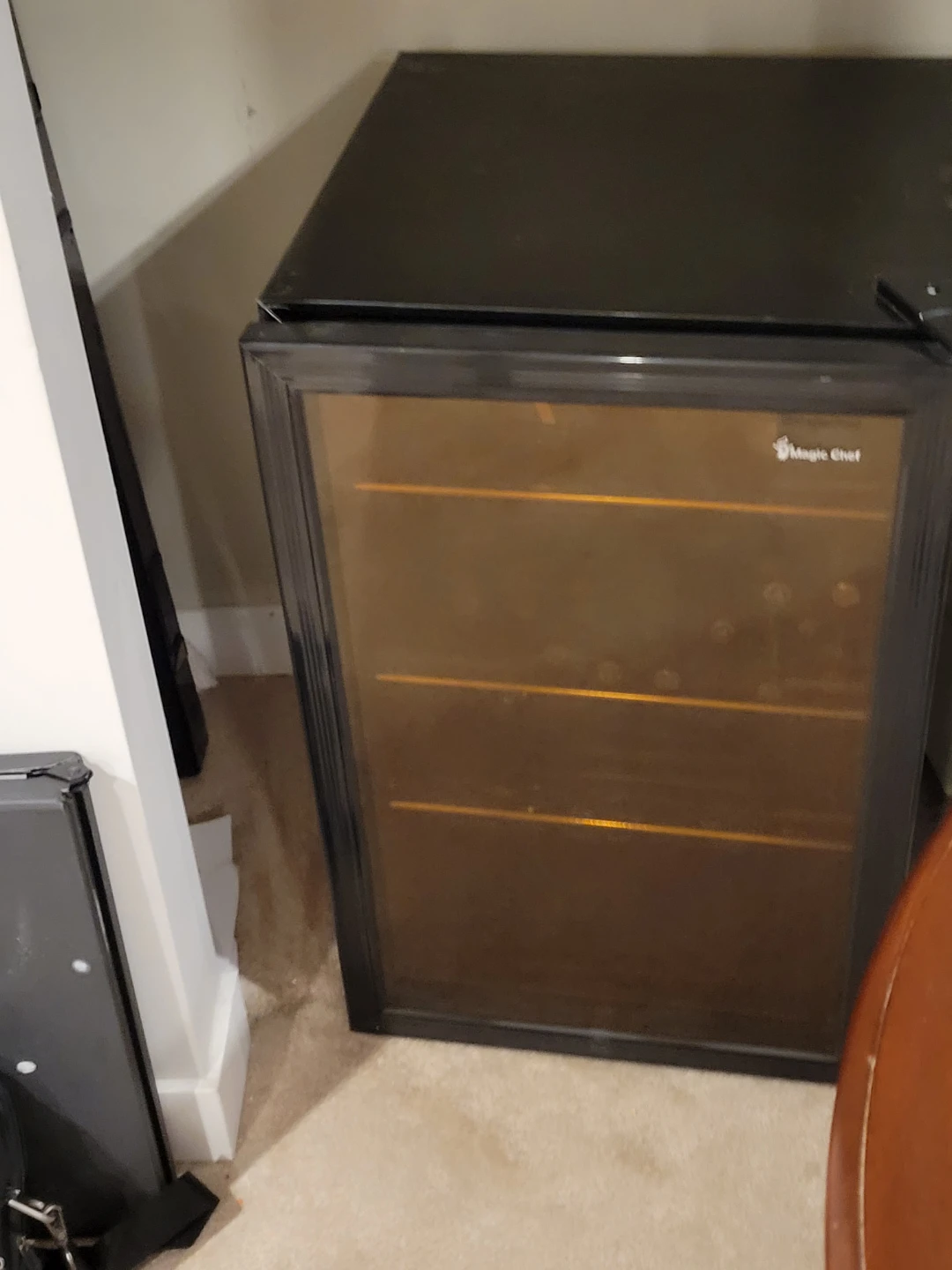 Magic Chef wine cooler