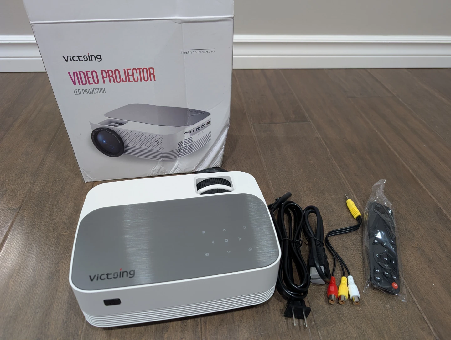 Brand New LED Wifi Projector For Sale - photo 2