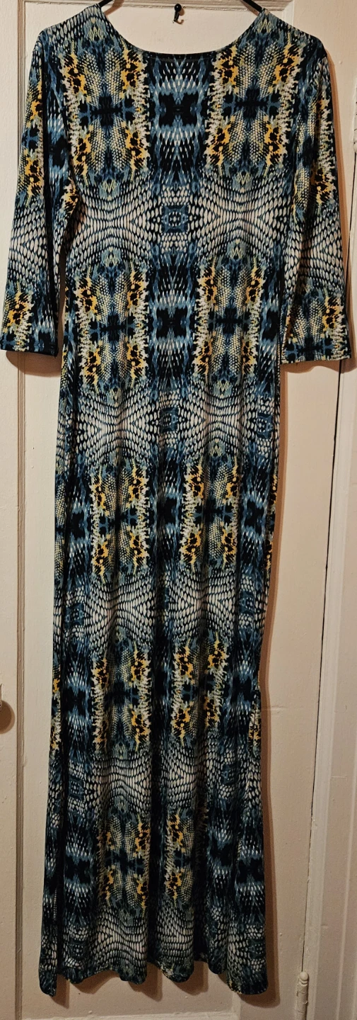Women's long fitted dress. - photo 2