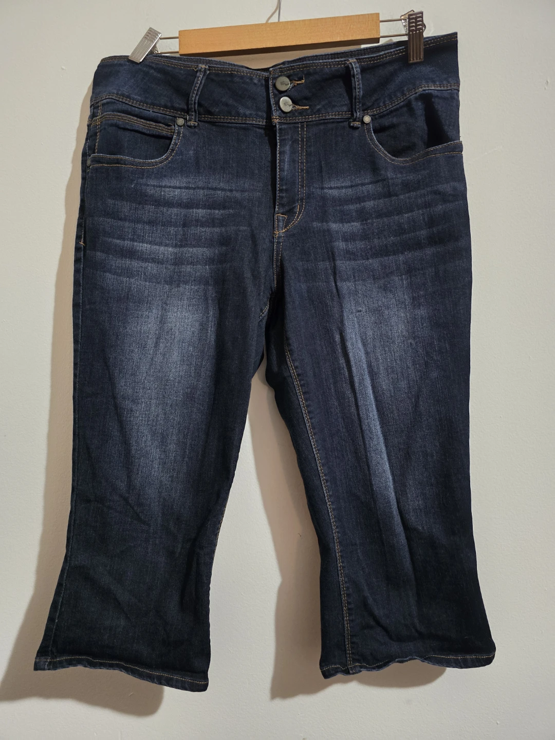1822 Denim Women's Capri Jeans Size 14