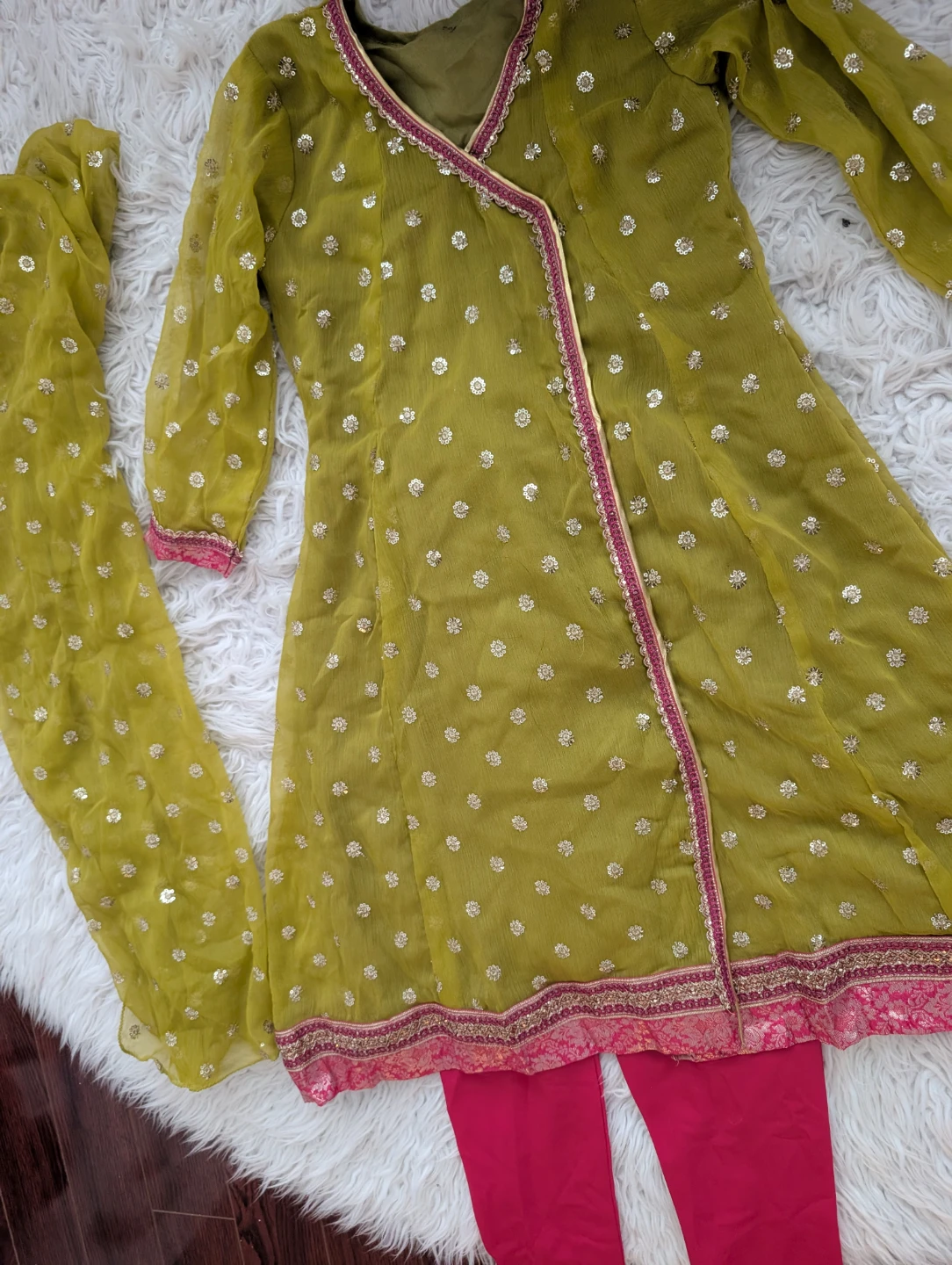 Girl's Pakistani Sequined Chridar Set - photo 2