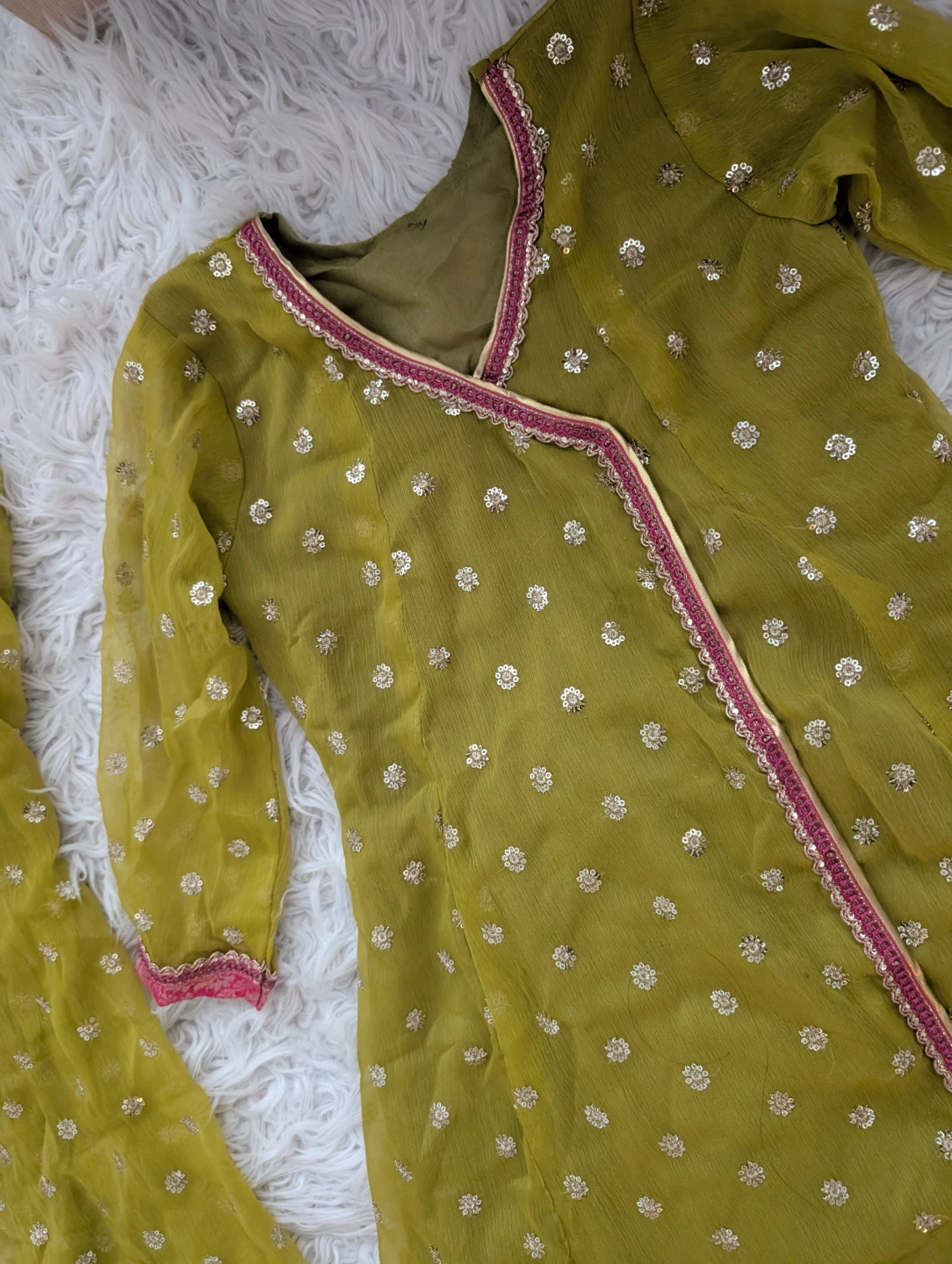 Girl's Pakistani Sequined Chridar Set - photo 3
