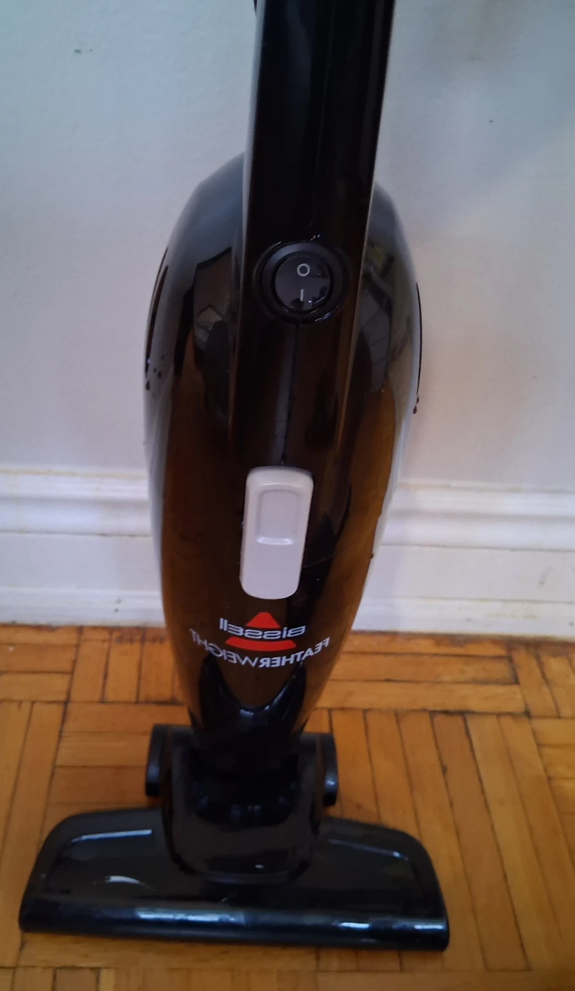 Bissell Featherweight Stick Vacuum🥕 - photo 2
