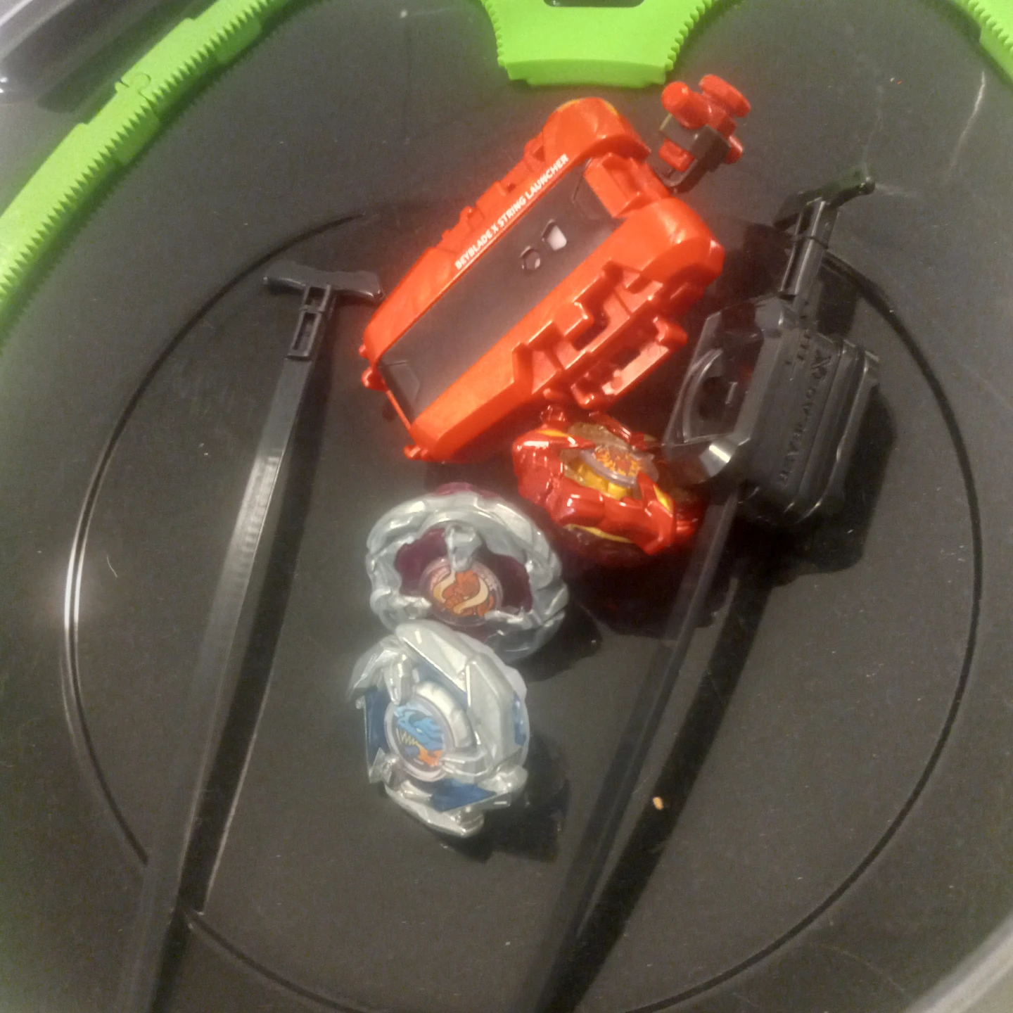 Beyblade Battle Arena - photo 2