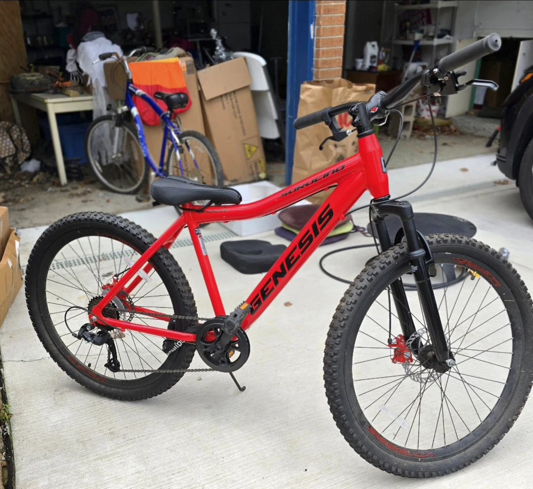 Genesis Saracino 26 inch Mountain Bike - Red. 8 speed. - photo 2