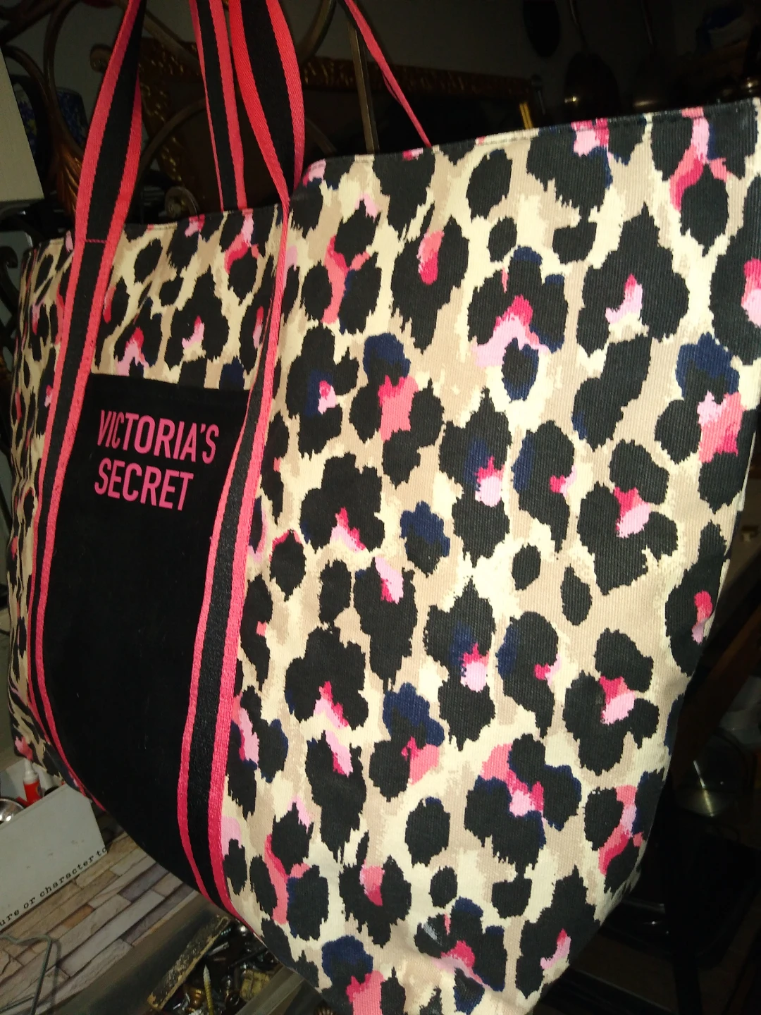 Beautiful Victoria's secret's large tote brand new - photo 2